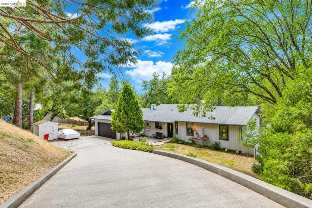 22100 Thunderbolt Dr. Sonora, CA 95370
