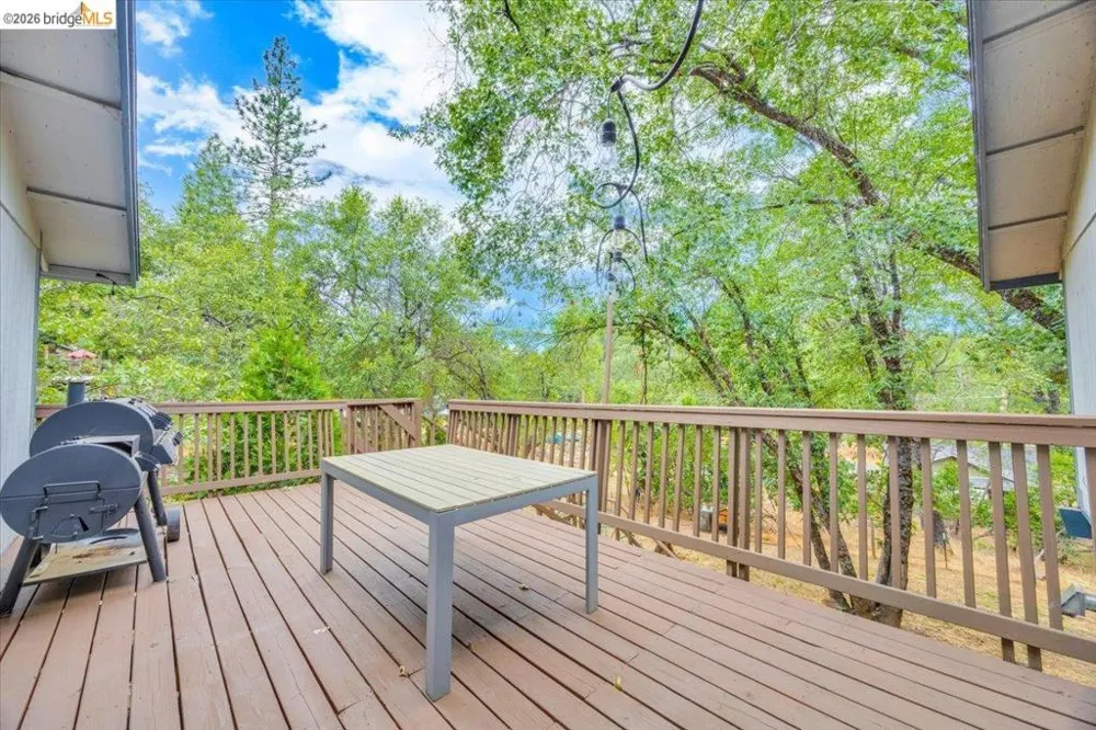 22100 Thunderbolt Dr. Sonora, CA 95370