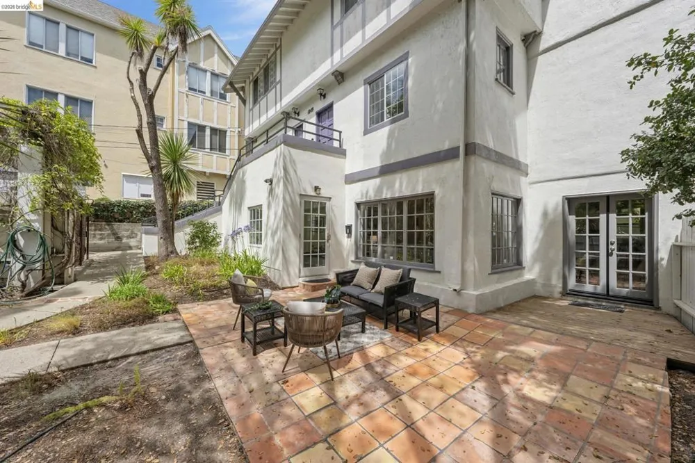 1849 Arch Street #A Berkeley, CA 94709