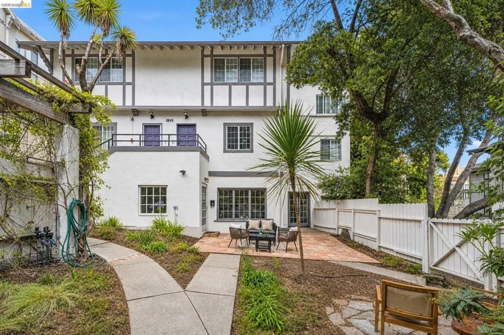 1849 Arch Street #A Berkeley, CA 94709