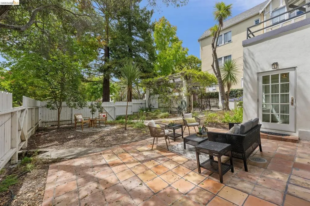 1849 Arch Street #A Berkeley, CA 94709