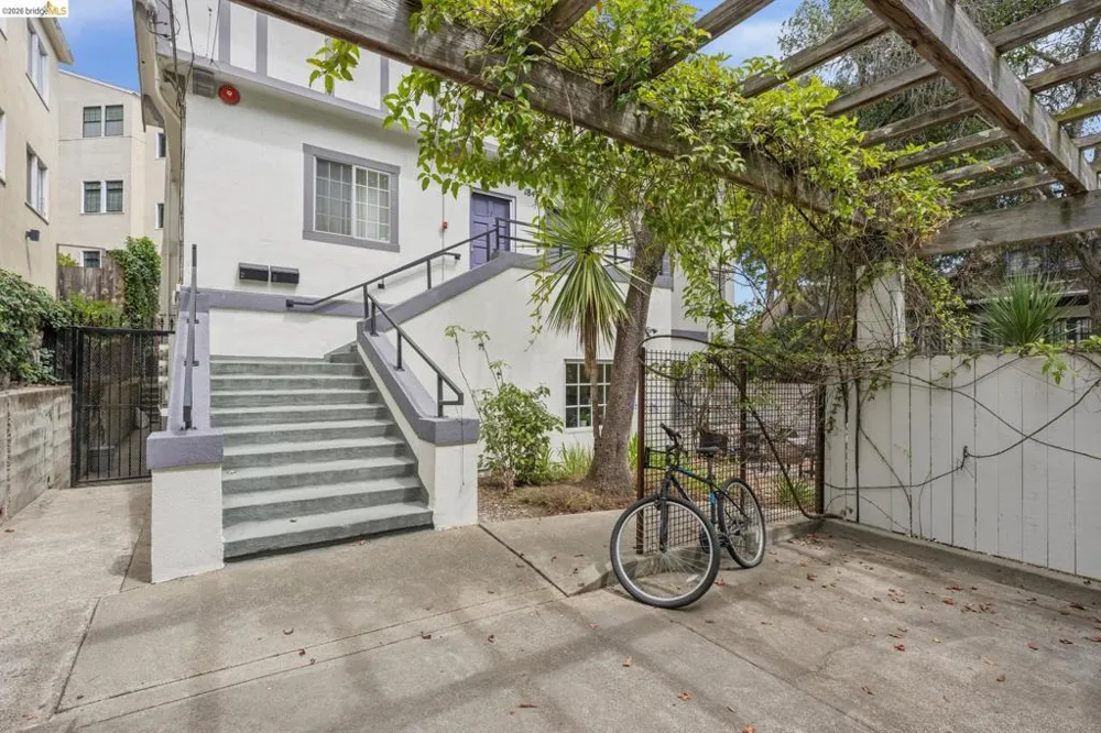 1849 Arch Street #A Berkeley, CA 94709