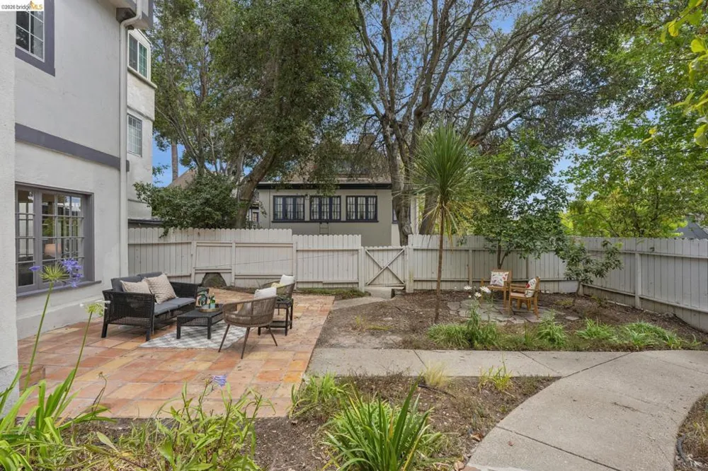 1849 Arch Street #A Berkeley, CA 94709