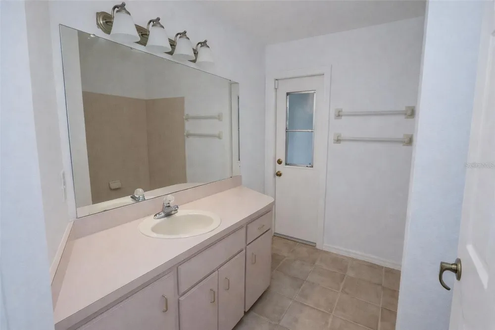 8276 SHORT WAY Lakeland, FL 33809