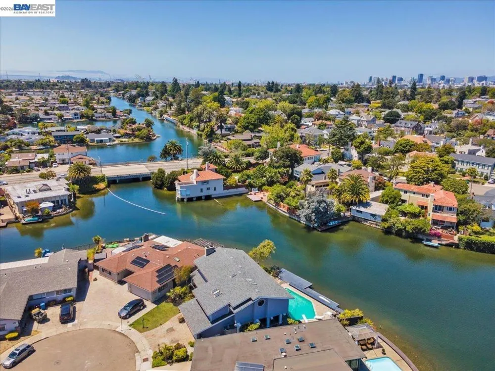 612 Fortress Isle Alameda, CA 94501