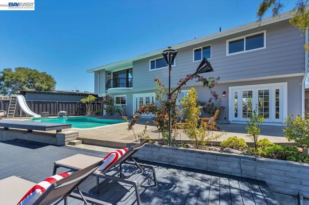 612 Fortress Isle Alameda, CA 94501
