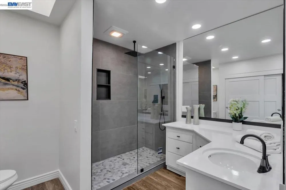 612 Fortress Isle Alameda, CA 94501