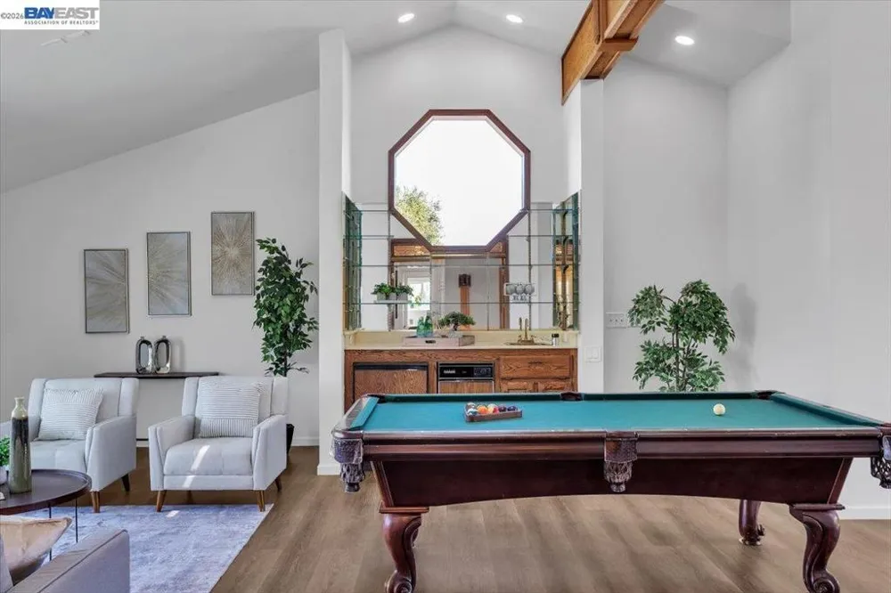 612 Fortress Isle Alameda, CA 94501