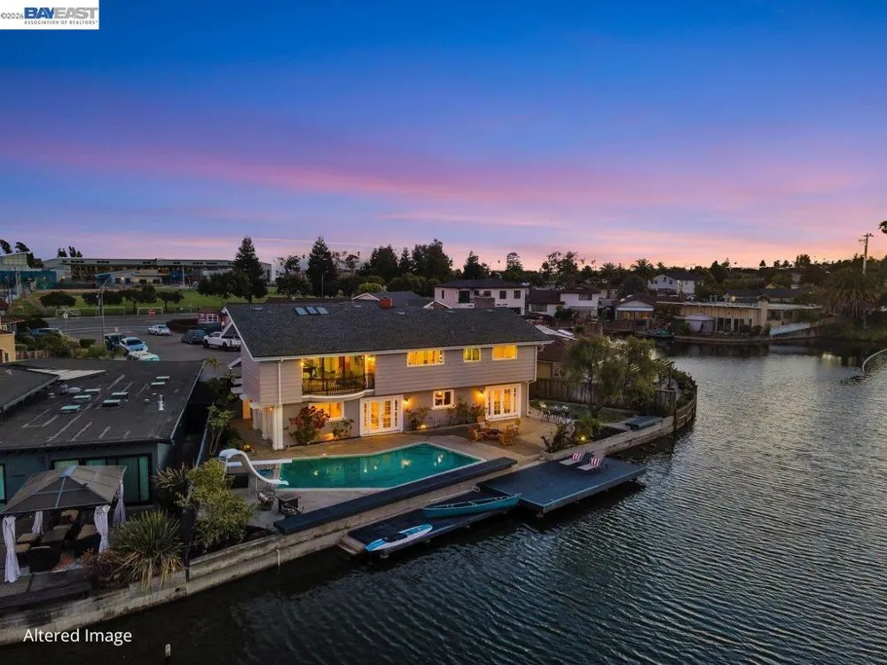 612 Fortress Isle Alameda, CA 94501