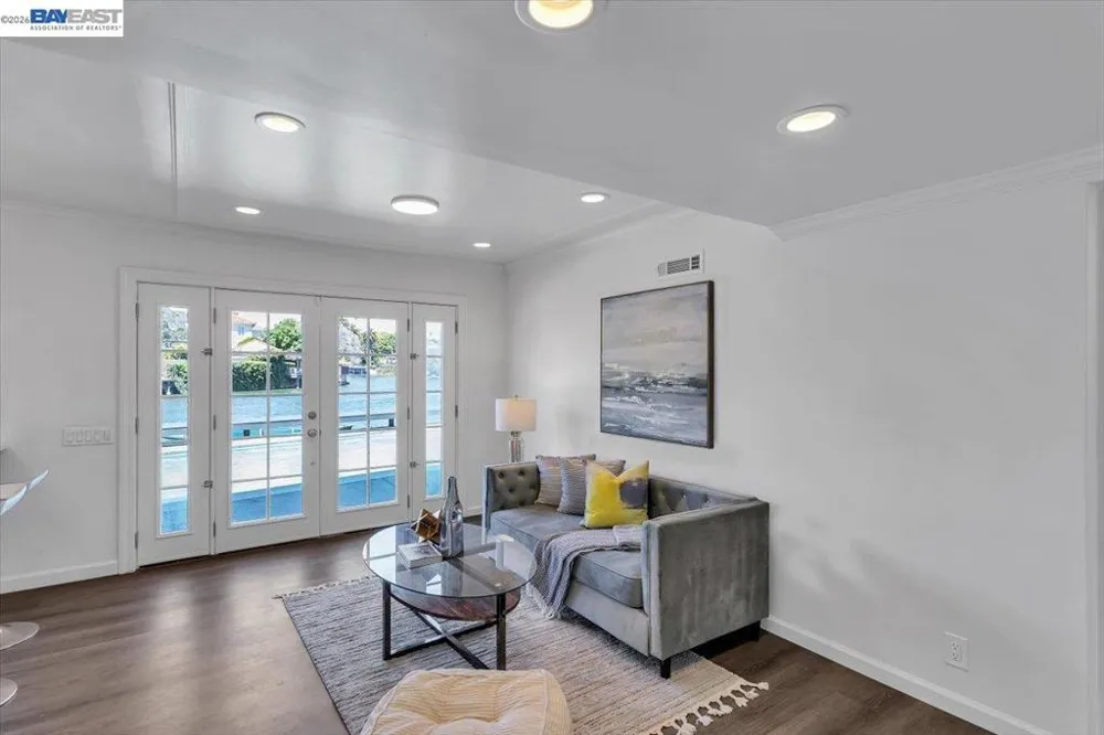 612 Fortress Isle Alameda, CA 94501