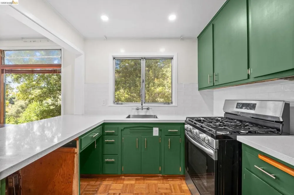 1730 Highland Pl #1 Berkeley, CA 94709