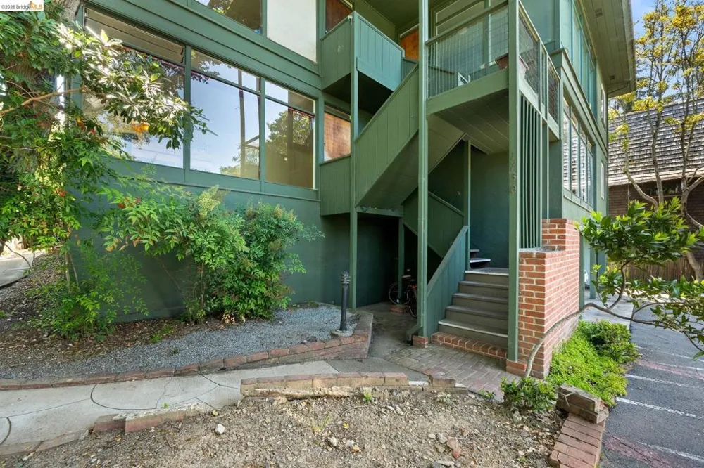 1730 Highland Pl #1 Berkeley, CA 94709