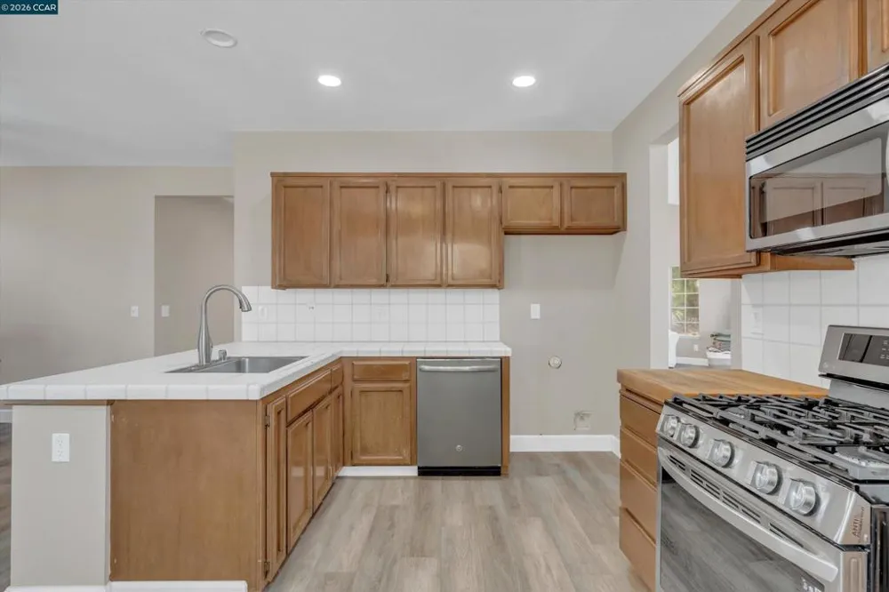 1806 Locke Court Oakley, CA 94561