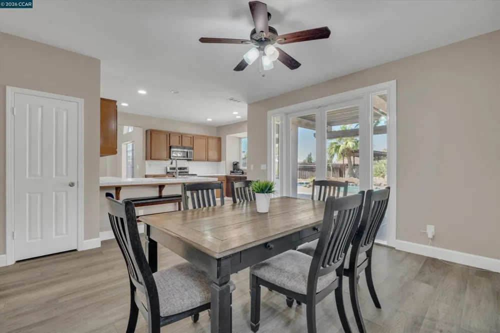 1806 Locke Court Oakley, CA 94561