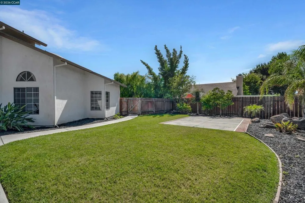 1806 Locke Court Oakley, CA 94561