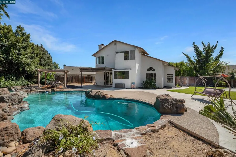 1806 Locke Court Oakley, CA 94561