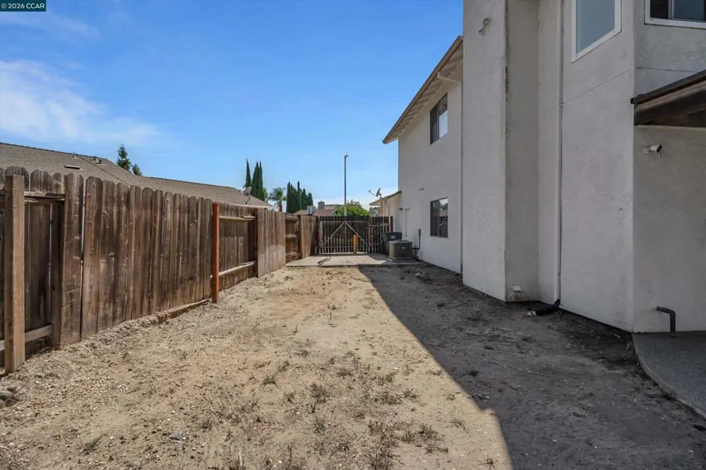1806 Locke Court Oakley, CA 94561
