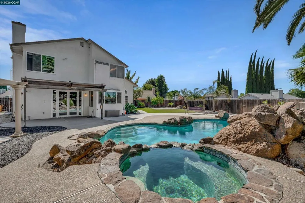 1806 Locke Court Oakley, CA 94561