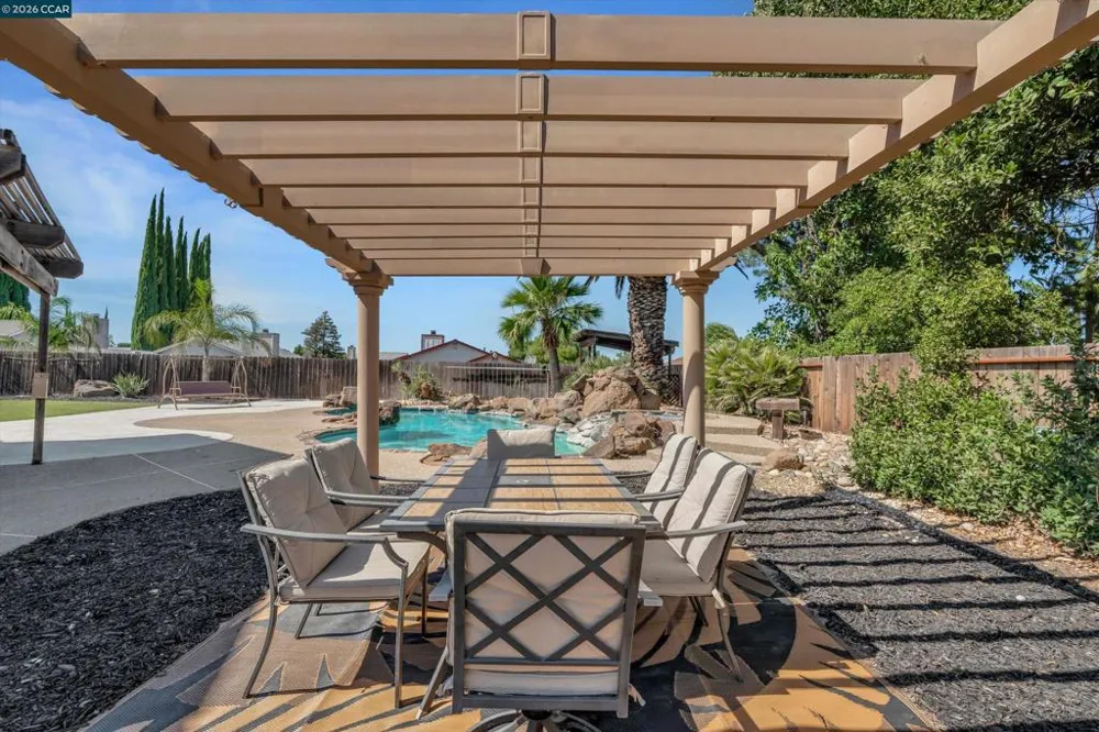 1806 Locke Court Oakley, CA 94561
