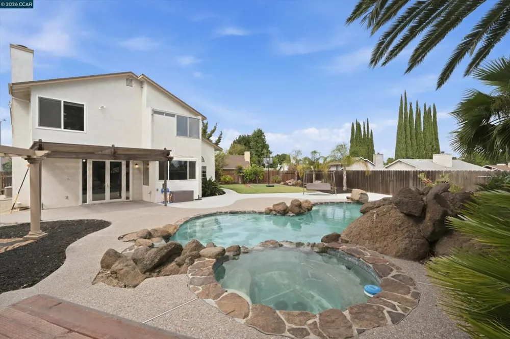 1806 Locke Court Oakley, CA 94561