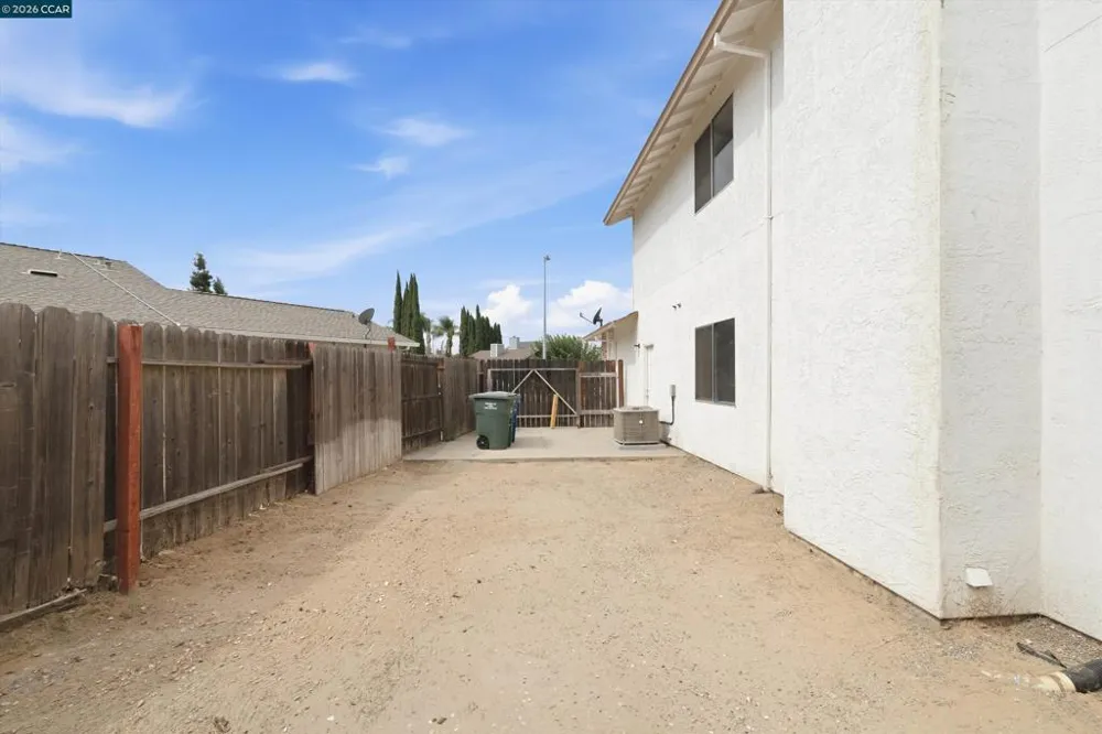 1806 Locke Court Oakley, CA 94561