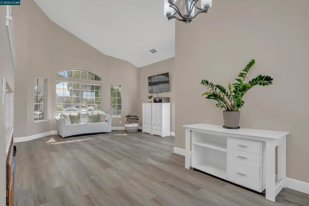 1806 Locke Court Oakley, CA 94561