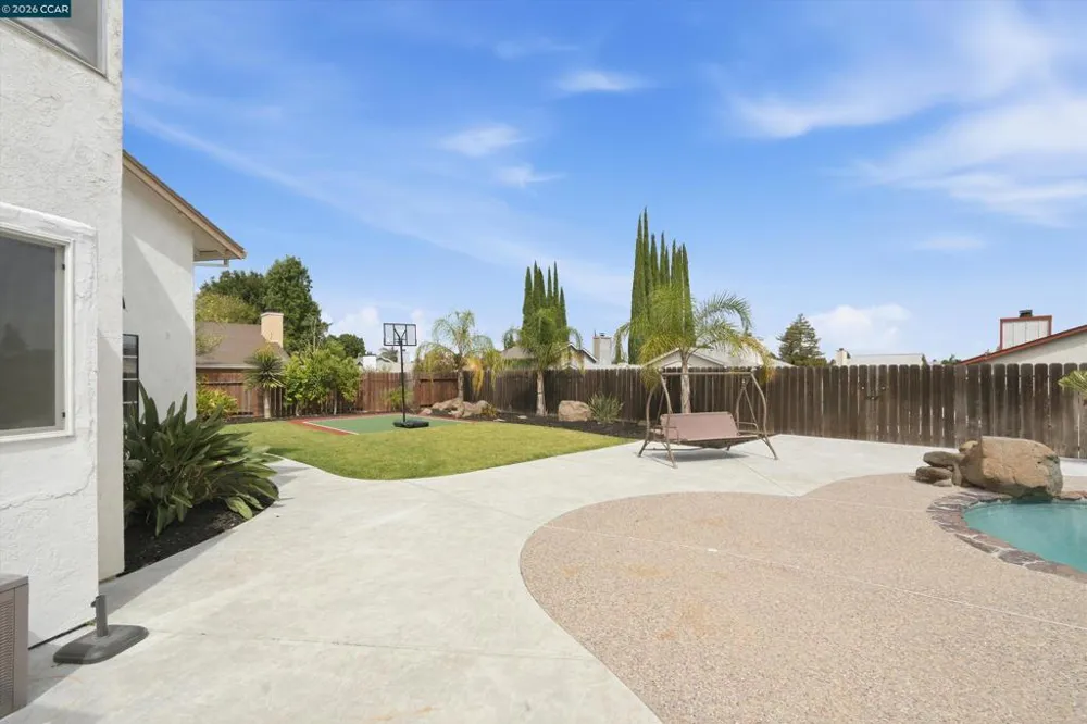 1806 Locke Court Oakley, CA 94561