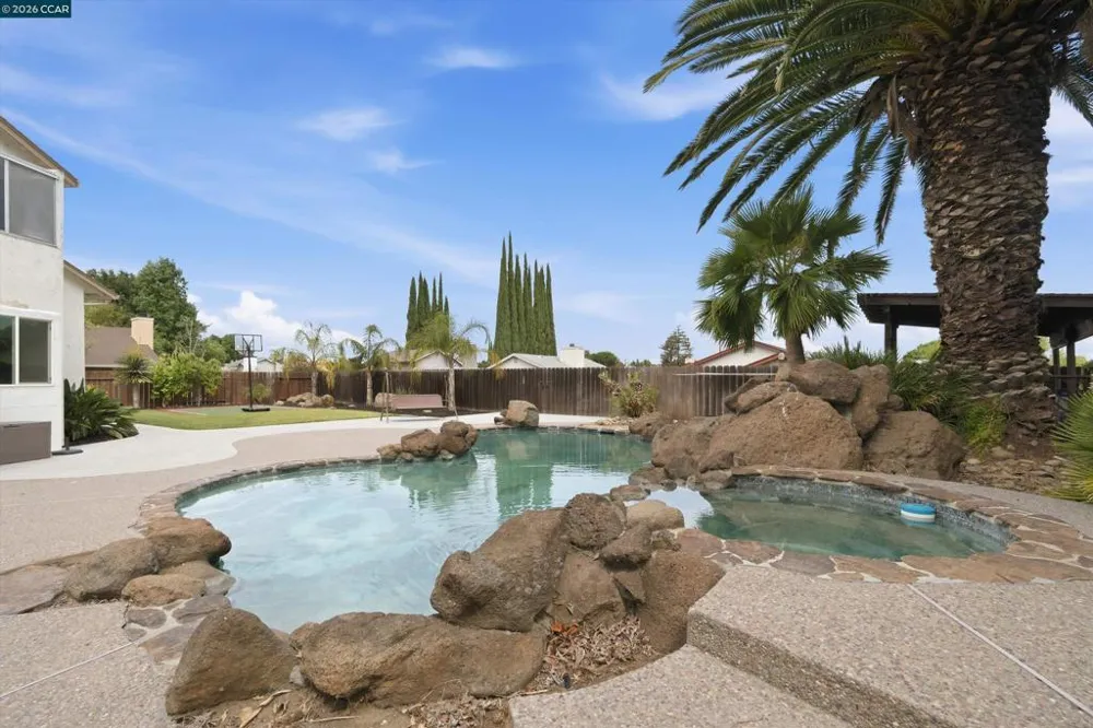 1806 Locke Court Oakley, CA 94561