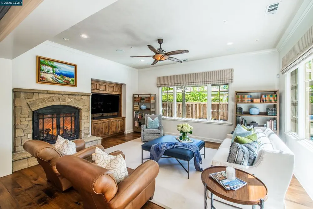 53 Hidden Oaks Dr. Lafayette, CA 94549