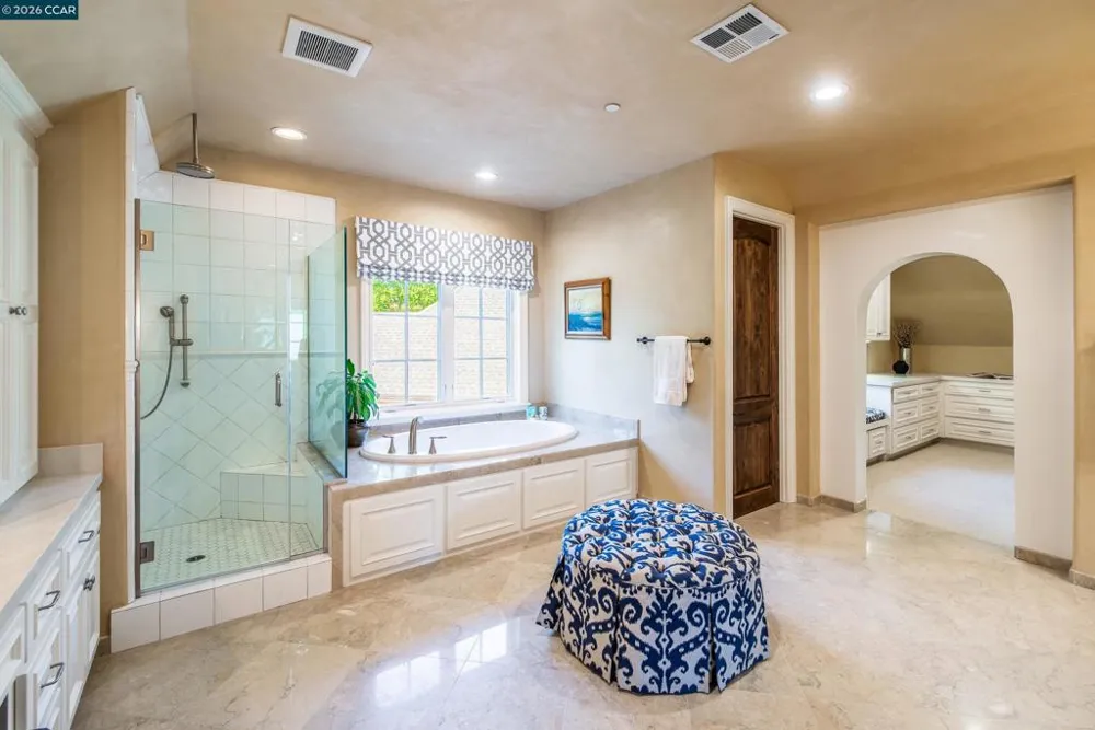 53 Hidden Oaks Dr. Lafayette, CA 94549