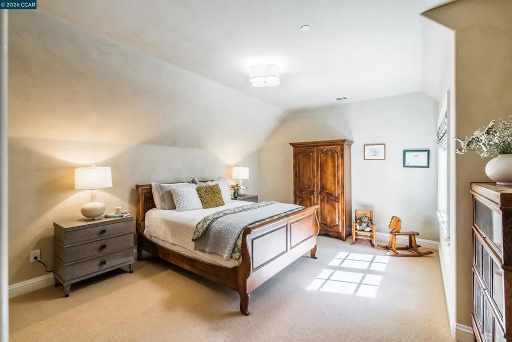 53 Hidden Oaks Dr. Lafayette, CA 94549