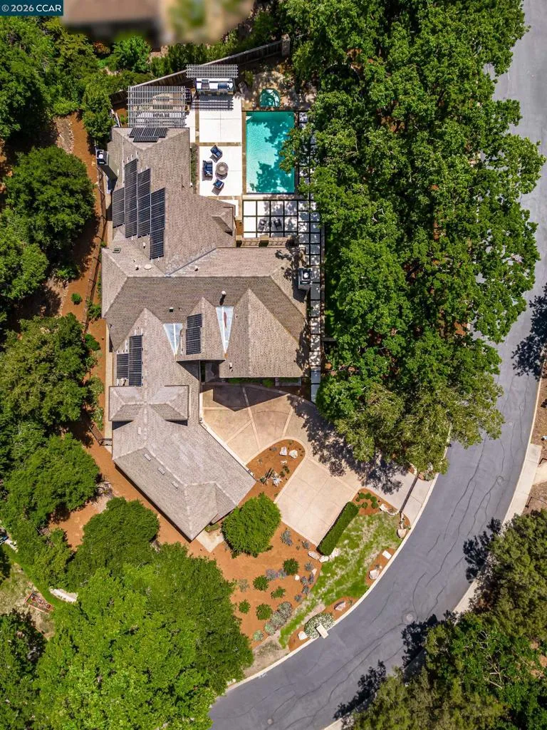53 Hidden Oaks Dr. Lafayette, CA 94549
