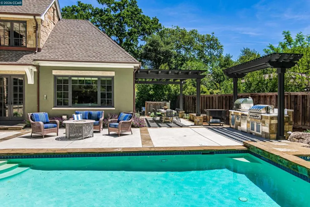 53 Hidden Oaks Dr. Lafayette, CA 94549