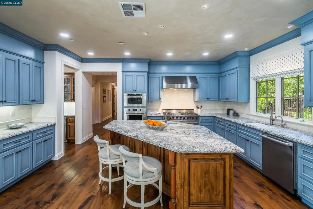 53 Hidden Oaks Dr. Lafayette, CA 94549