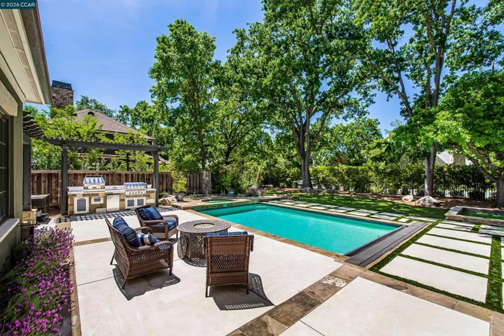 53 Hidden Oaks Dr. Lafayette, CA 94549