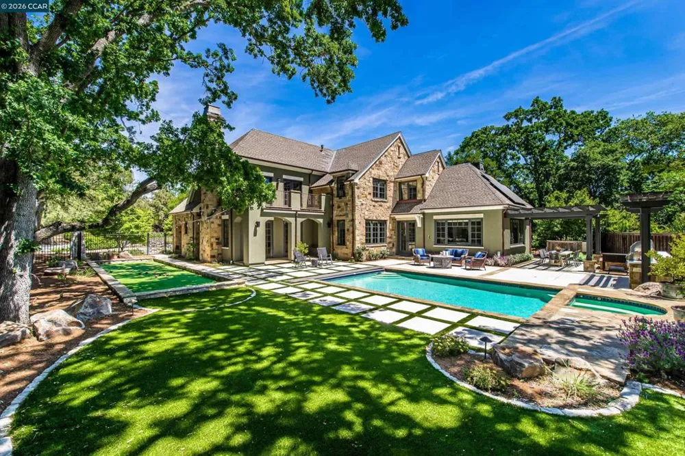 53 Hidden Oaks Dr. Lafayette, CA 94549