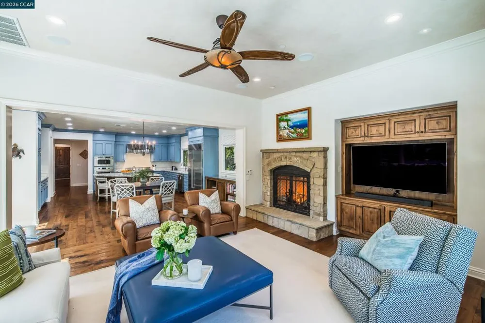 53 Hidden Oaks Dr. Lafayette, CA 94549