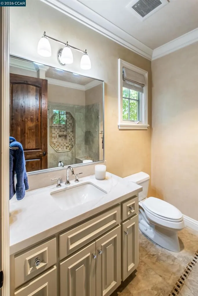 53 Hidden Oaks Dr. Lafayette, CA 94549