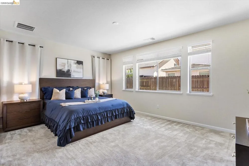 4352 Vanguard DR Modesto, CA 95356