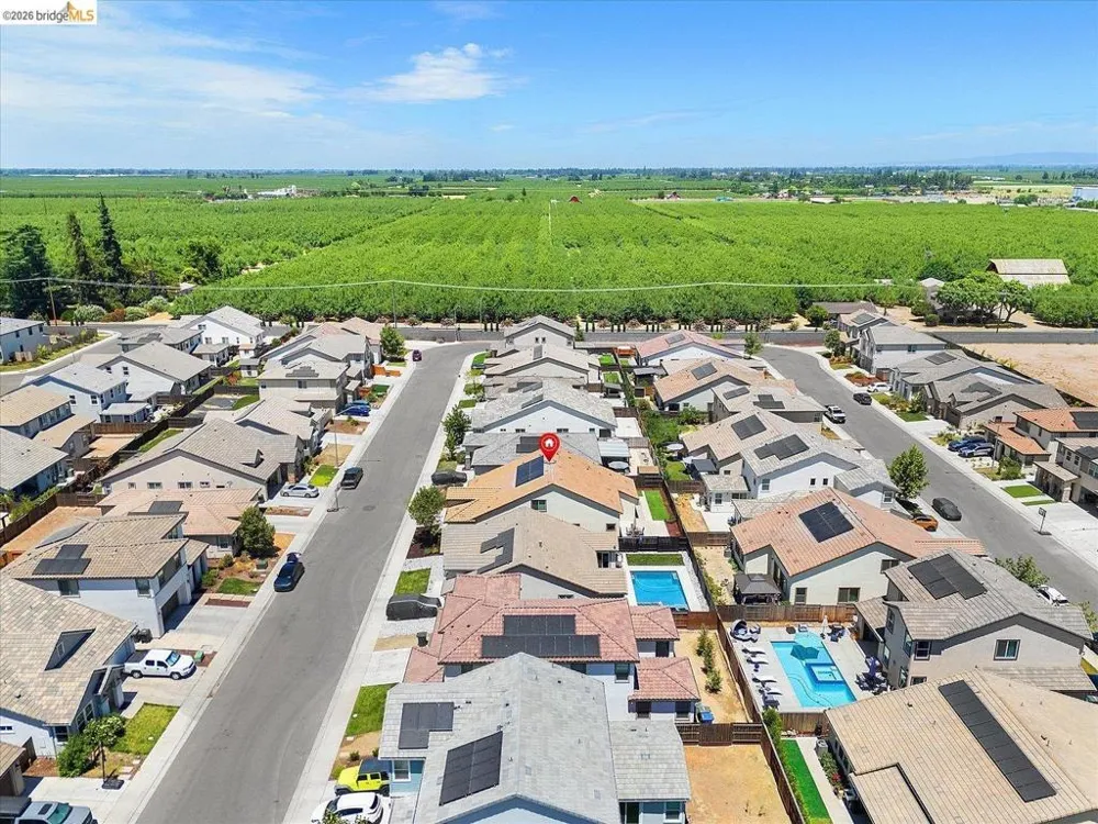 4352 Vanguard DR Modesto, CA 95356