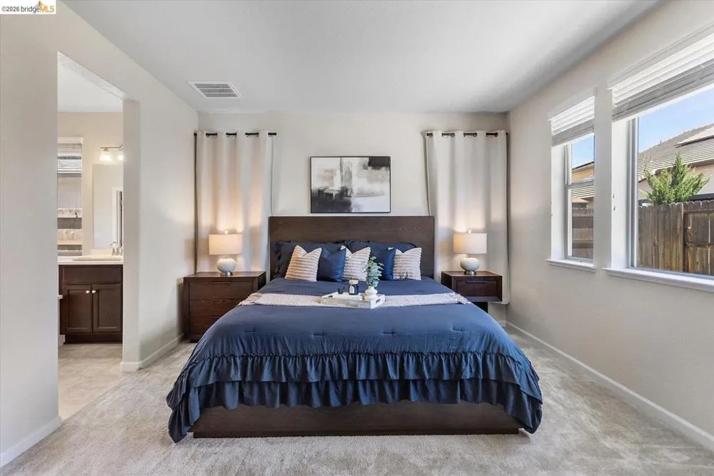 4352 Vanguard DR Modesto, CA 95356