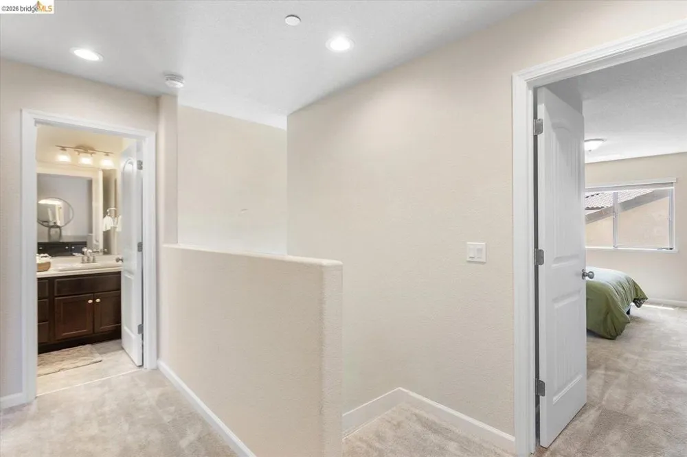 4352 Vanguard DR Modesto, CA 95356