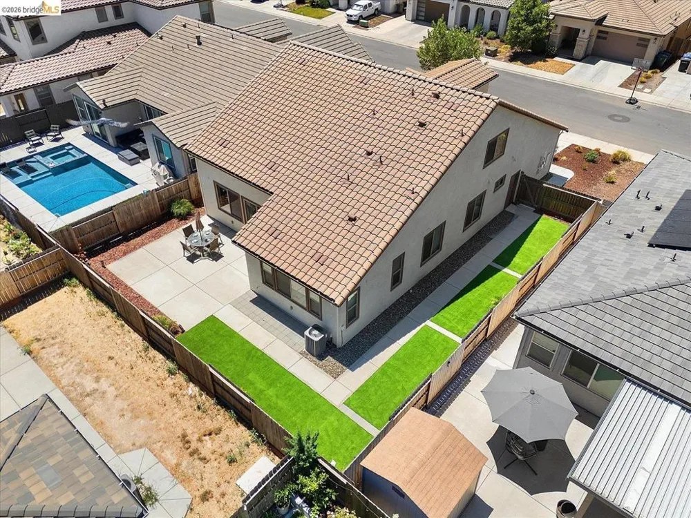 4352 Vanguard DR Modesto, CA 95356