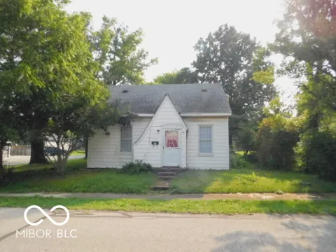 323 Desart Street