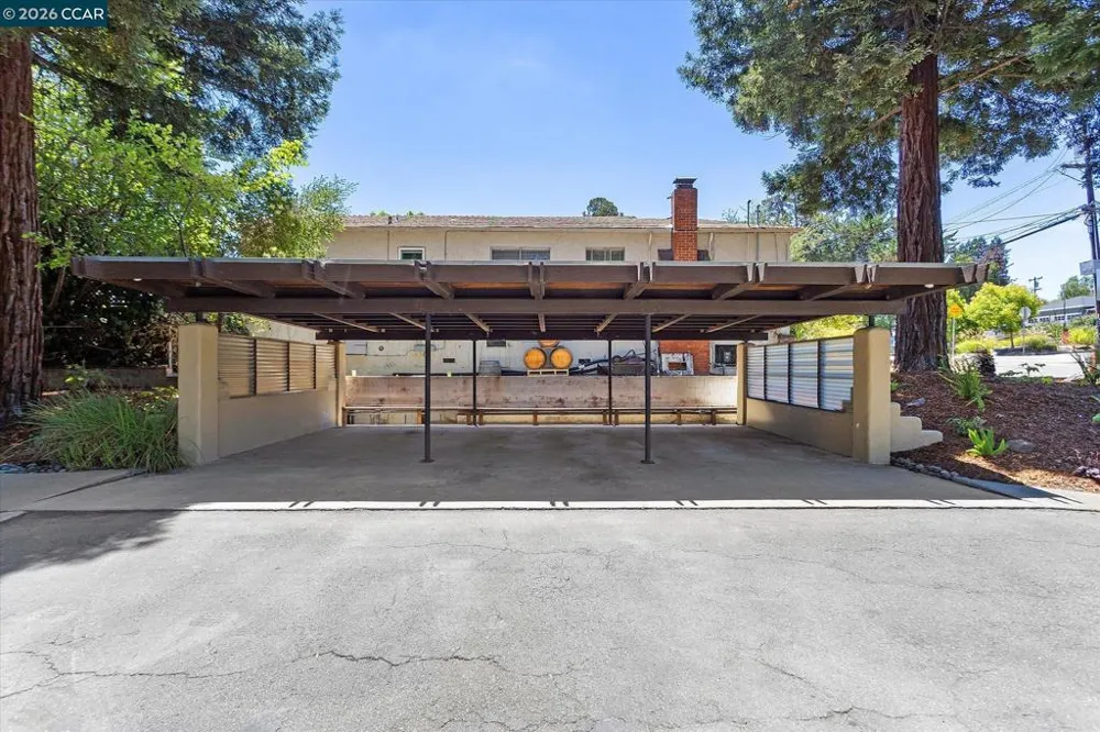 17460 Vineyard Rd Castro Valley, CA 94546