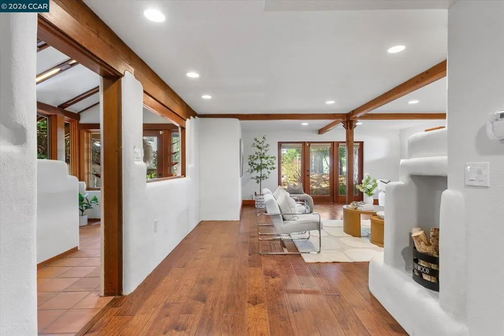 17460 Vineyard Rd Castro Valley, CA 94546