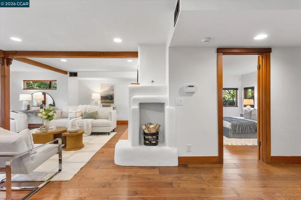 17460 Vineyard Rd Castro Valley, CA 94546