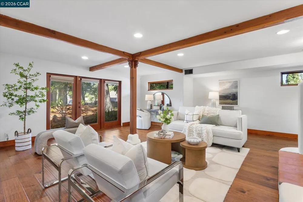 17460 Vineyard Rd Castro Valley, CA 94546