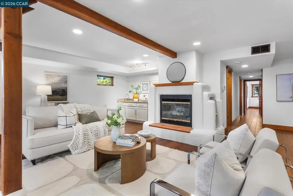17460 Vineyard Rd Castro Valley, CA 94546