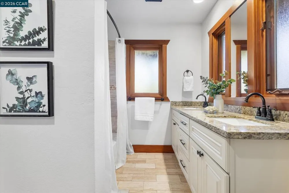 17460 Vineyard Rd Castro Valley, CA 94546